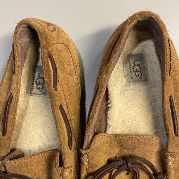 Men’s Ugg slippers - Picture 2 of 4